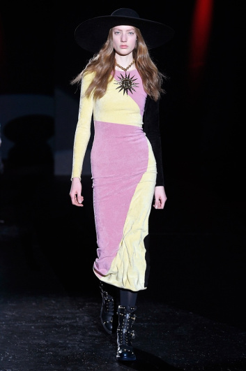 Fotoservizio/FW 2017-2018/WOMEN/FAUSTO PUGLISI/DP2/1