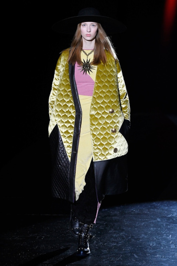 Fotoservizio/FW 2017-2018/WOMEN/FAUSTO PUGLISI/DP2/2