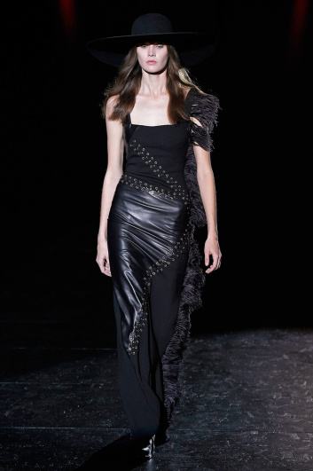 Fotoservizio/FW 2017-2018/WOMEN/FAUSTO PUGLISI/DP2/4