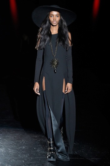 Fotoservizio/FW 2017-2018/WOMEN/FAUSTO PUGLISI/DP2/2