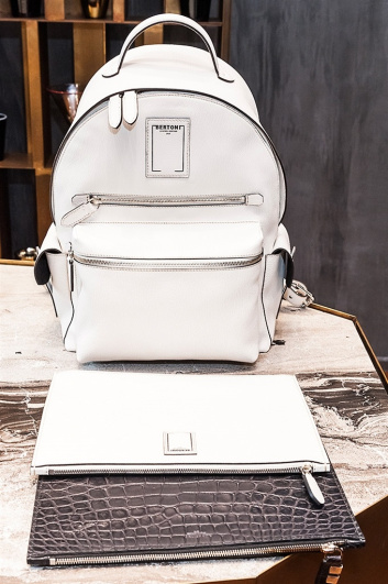 Fotoservizio/FW 2017-2018/WOMEN/BERTONI 1949/DP2/40