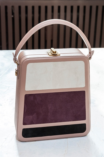 Fotoservizio/FW 2017-2018/WOMEN/BERTONI 1949/DP2/68