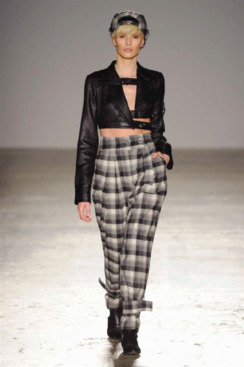 Fotoservizio/FW 2017-2018/WOMEN/GRINKO/DP2/11