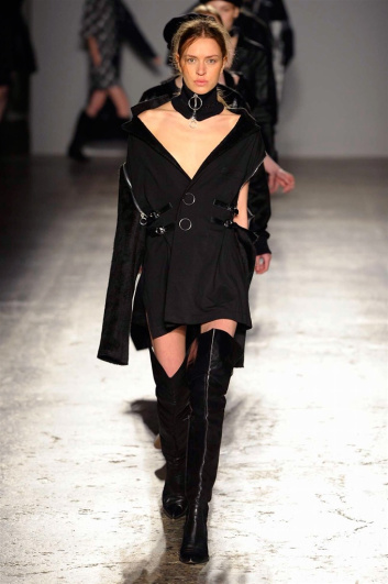 Fotoservizio/FW 2017-2018/WOMEN/GRINKO/DP2/1