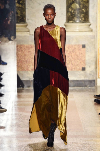 Fotoservizio/FW 2017-2018/WOMEN/ANGELO MARANI/DP2/2