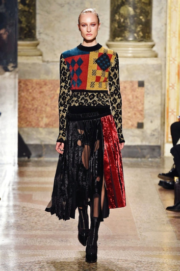 Fotoservizio/FW 2017-2018/WOMEN/ANGELO MARANI/DP2/4