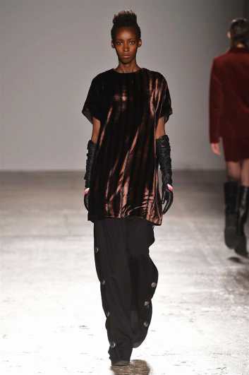 Fotoservizio/FW 2017-2018/WOMEN/CRISTIANO BURANI/DP2/1