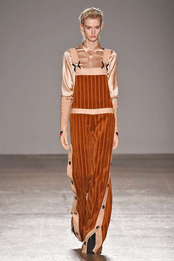 Fotoservizio/FW 2017-2018/WOMEN/CRISTIANO BURANI/DP2/7