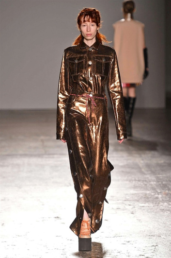 Fotoservizio/FW 2017-2018/WOMEN/CRISTIANO BURANI/DP2/0