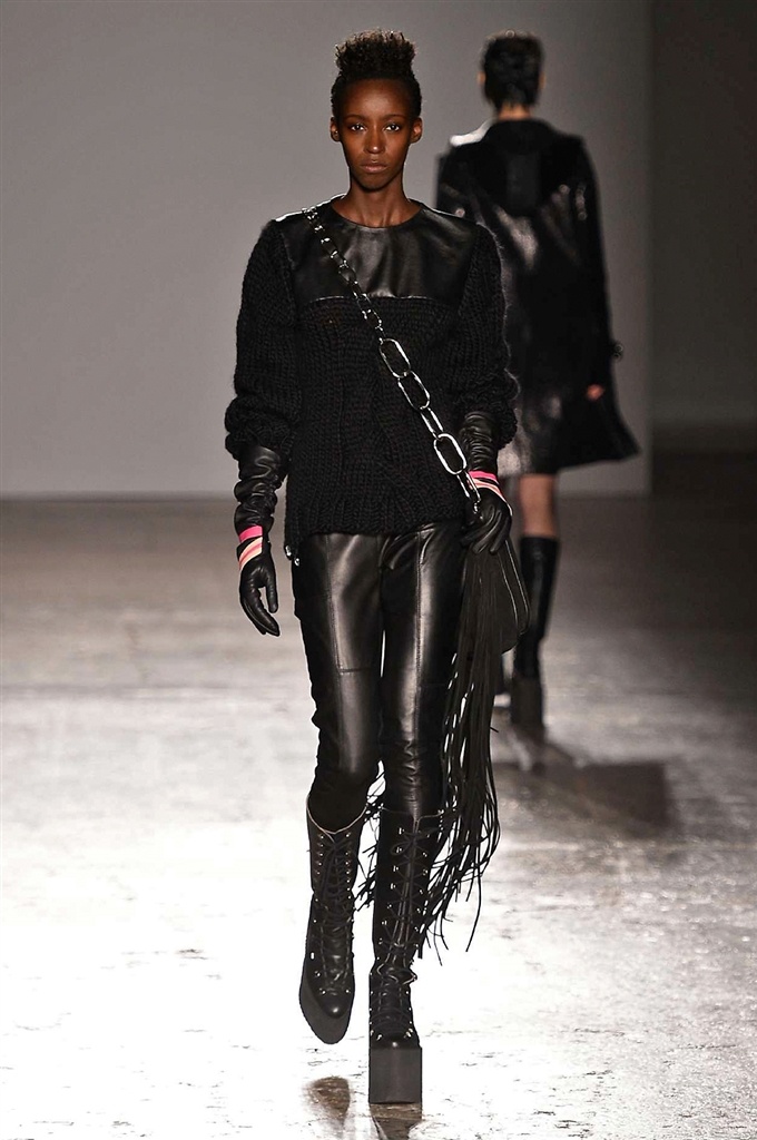 Fotoservizio/FW 2017-2018/WOMEN/CRISTIANO BURANI/DP2/8