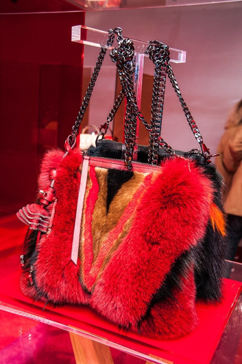 Fotoservizio/FW 2017-2018/WOMEN/ELENA GHISELLINI/DP2/20