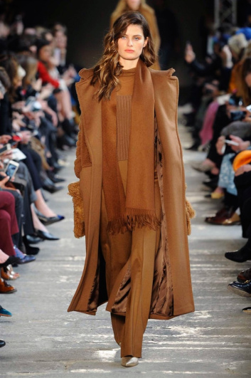 Fotoservizio/FW 2017-2018/WOMEN/MAX MARA/DP2/1
