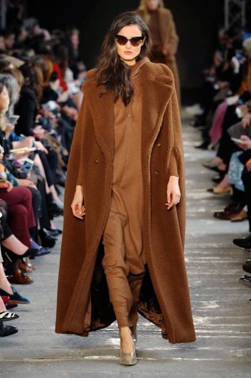 Fotoservizio/FW 2017-2018/WOMEN/MAX MARA/DP2/0