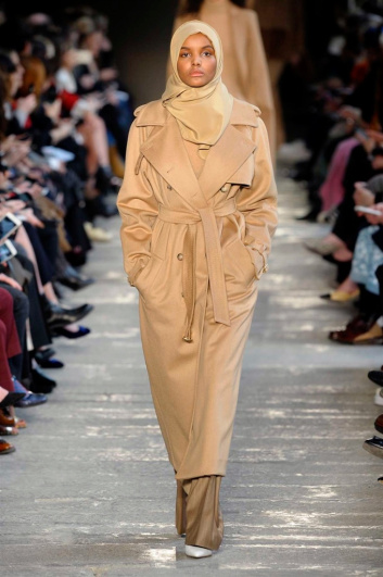 Fotoservizio/FW 2017-2018/WOMEN/MAX MARA/DP2/1