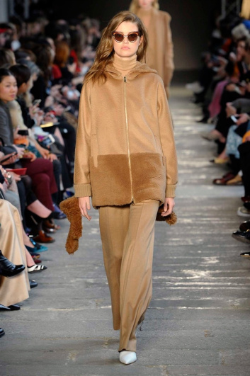 Fotoservizio/FW 2017-2018/WOMEN/MAX MARA/DP2/3
