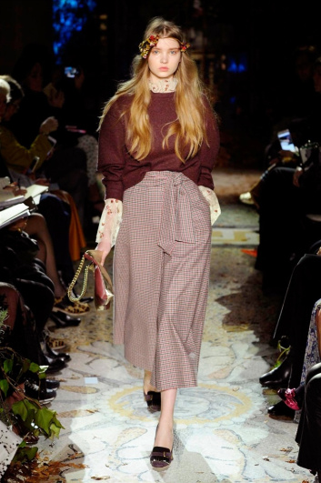 Fotoservizio/FW 2017-2018/WOMEN/LUISA BECCARIA/DP2/1