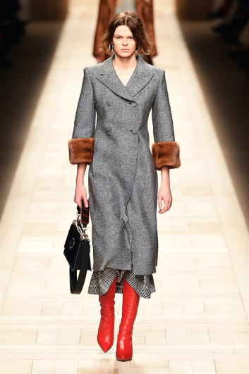 Fotoservizio/FW 2017-2018/WOMEN/FENDI/DP2/0