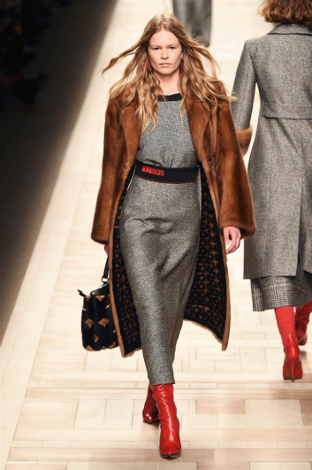 Fotoservizio/FW 2017-2018/WOMEN/FENDI/DP2/1