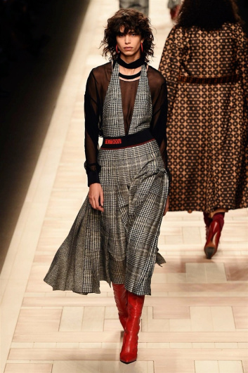 Fotoservizio/FW 2017-2018/WOMEN/FENDI/DP2/4