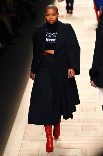 Fotoservizio/FW 2017-2018/WOMEN/FENDI/DP2/7