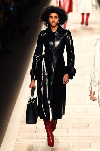 Fotoservizio/FW 2017-2018/WOMEN/FENDI/DP2/2