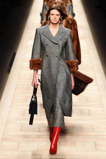 Fotoservizio/FW 2017-2018/WOMEN/FENDI/DP2/3