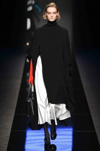 Fotoservizio/FW 2017-2018/WOMEN/ANTEPRIMA/DP2/0