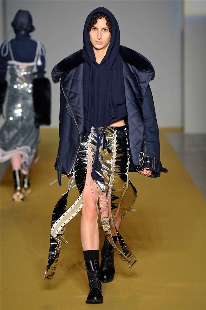Fotoservizio/FW 2017-2018/WOMEN/ANGEL CHEN/DP2/9