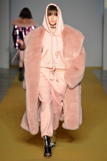 Fotoservizio/FW 2017-2018/WOMEN/ANGEL CHEN/DP2/2