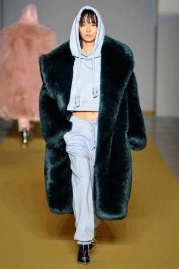 Fotoservizio/FW 2017-2018/WOMEN/ANGEL CHEN/DP2/3