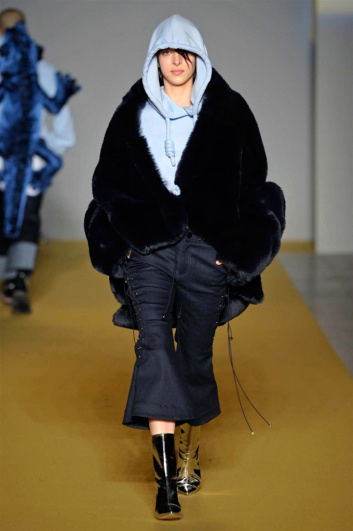 Fotoservizio/FW 2017-2018/WOMEN/ANGEL CHEN/DP2/5