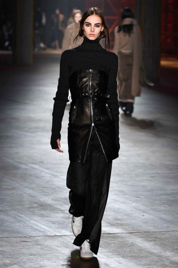 Fotoservizio/FW 2017-2018/WOMEN/DIESEL BLACK GOLD/DP2/1