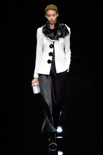 Fotoservizio/FW 2017-2018/WOMEN/EMPORIO ARMANI/DP2/1