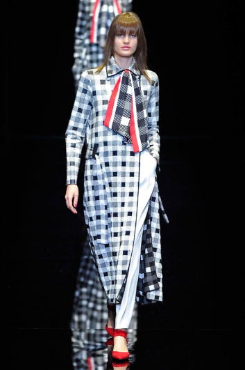 Fotoservizio/FW 2017-2018/WOMEN/EMPORIO ARMANI/DP2/3