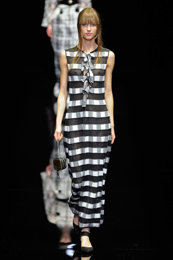 Fotoservizio/FW 2017-2018/WOMEN/EMPORIO ARMANI/DP2/2