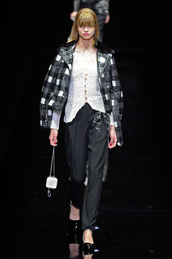 Fotoservizio/FW 2017-2018/WOMEN/EMPORIO ARMANI/DP2/3