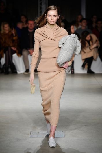 Fotoservizio/FW 2017-2018/WOMEN/LUCIO VANOTTI/DP2/2