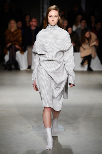 Fotoservizio/FW 2017-2018/WOMEN/LUCIO VANOTTI/DP2/3