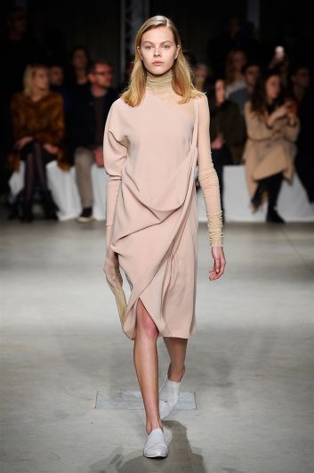 Fotoservizio/FW 2017-2018/WOMEN/LUCIO VANOTTI/DP2/3