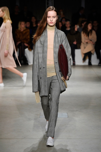 Fotoservizio/FW 2017-2018/WOMEN/LUCIO VANOTTI/DP2/6