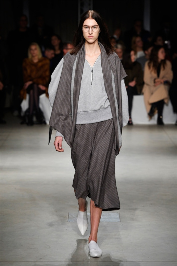Fotoservizio/FW 2017-2018/WOMEN/LUCIO VANOTTI/DP2/10