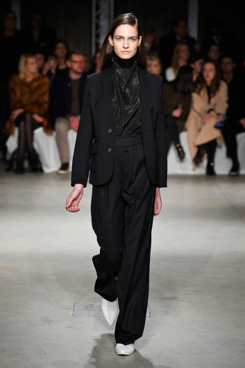 Fotoservizio/FW 2017-2018/WOMEN/LUCIO VANOTTI/DP2/12