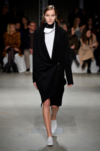 Fotoservizio/FW 2017-2018/WOMEN/LUCIO VANOTTI/DP2/14