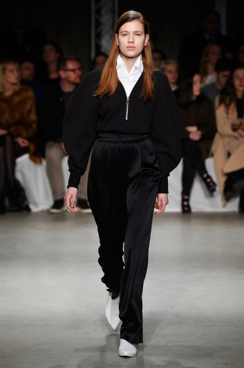 Fotoservizio/FW 2017-2018/WOMEN/LUCIO VANOTTI/DP2/15