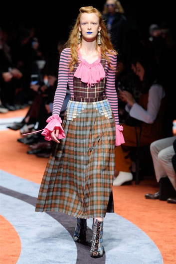 Fotoservizio/FW 2017-2018/WOMEN/MARCO DE VINCENZO/DP2/2