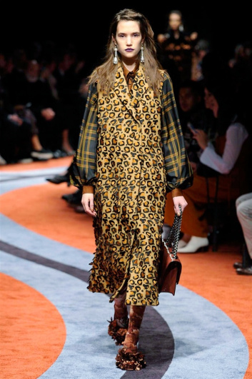 Fotoservizio/FW 2017-2018/WOMEN/MARCO DE VINCENZO/DP2/3