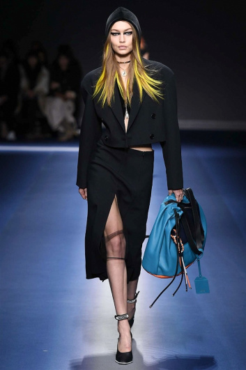 Fotoservizio/FW 2017-2018/WOMEN/VERSACE/DP2/1