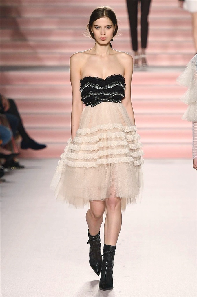 Fotoservizio/FW 2017-2018/WOMEN/PHILOSOPHY DI LORENZO SERAFINI/DP2/1