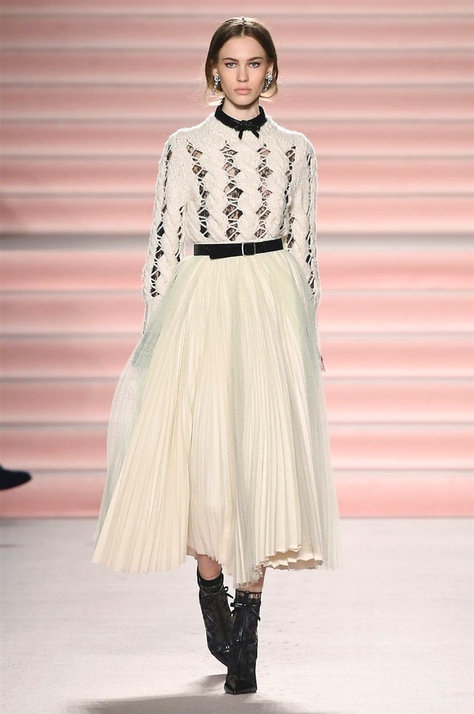 Fotoservizio/FW 2017-2018/WOMEN/PHILOSOPHY DI LORENZO SERAFINI/DP2/3