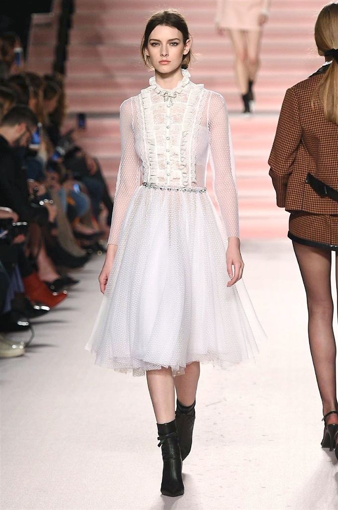 Fotoservizio/FW 2017-2018/WOMEN/PHILOSOPHY DI LORENZO SERAFINI/DP2/0